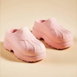 Sorel Caribou Clogs sz 11 Vintage Pink